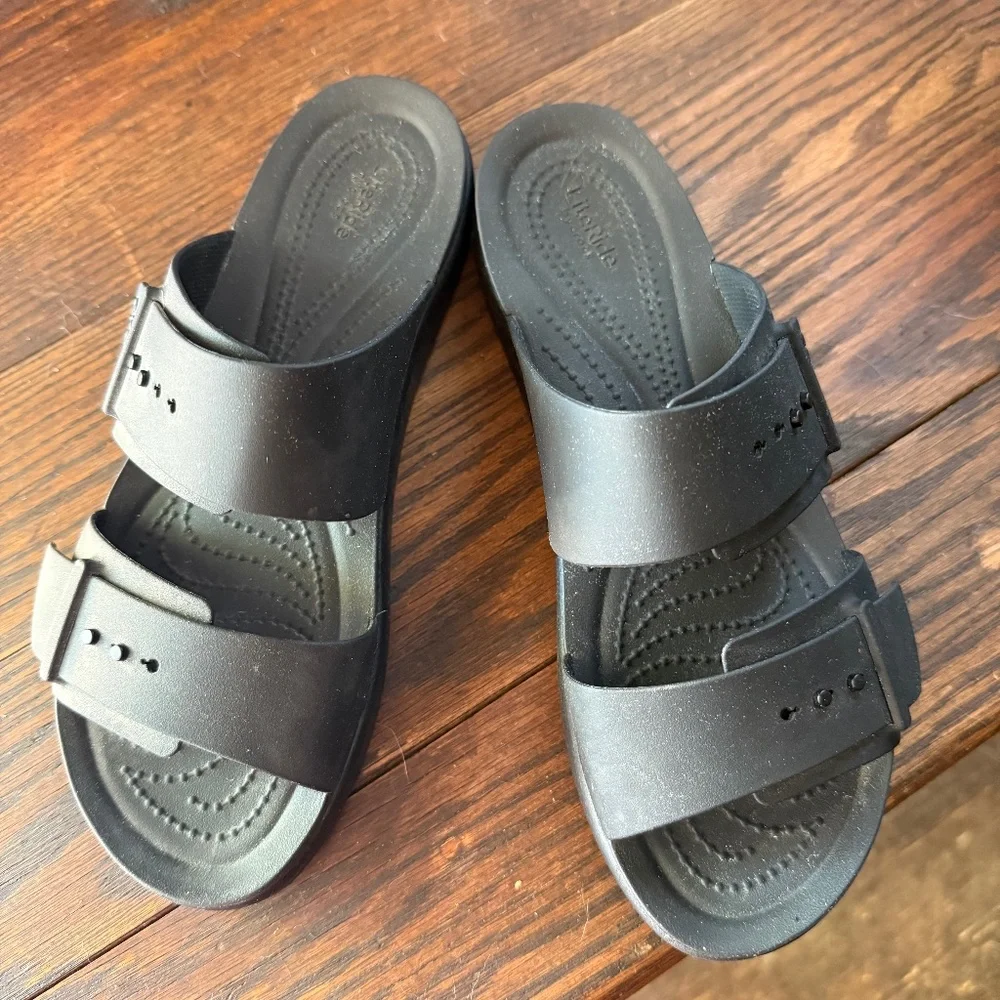 Crocs sandals size 9 women’s - Picture 1 of 1